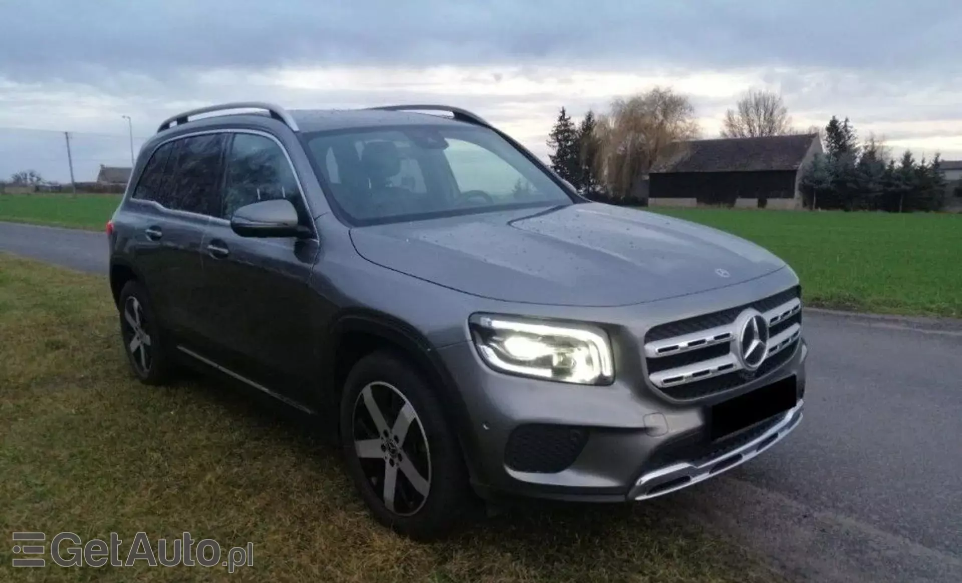 MERCEDES-BENZ GLB 