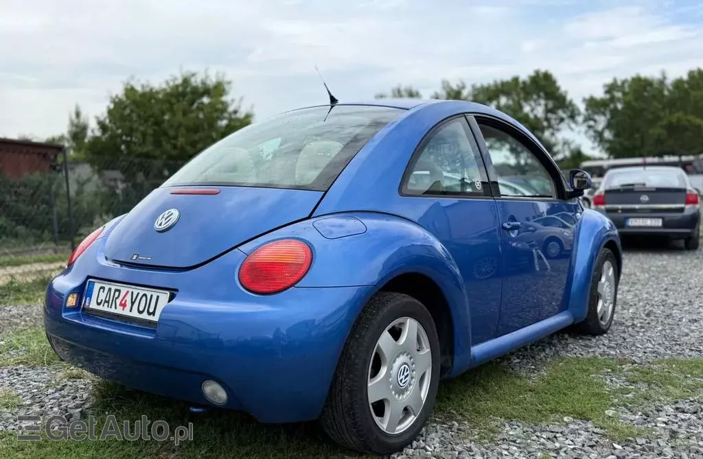 VOLKSWAGEN New Beetle 
