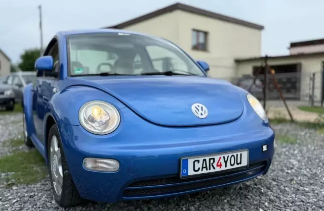 VOLKSWAGEN New Beetle 