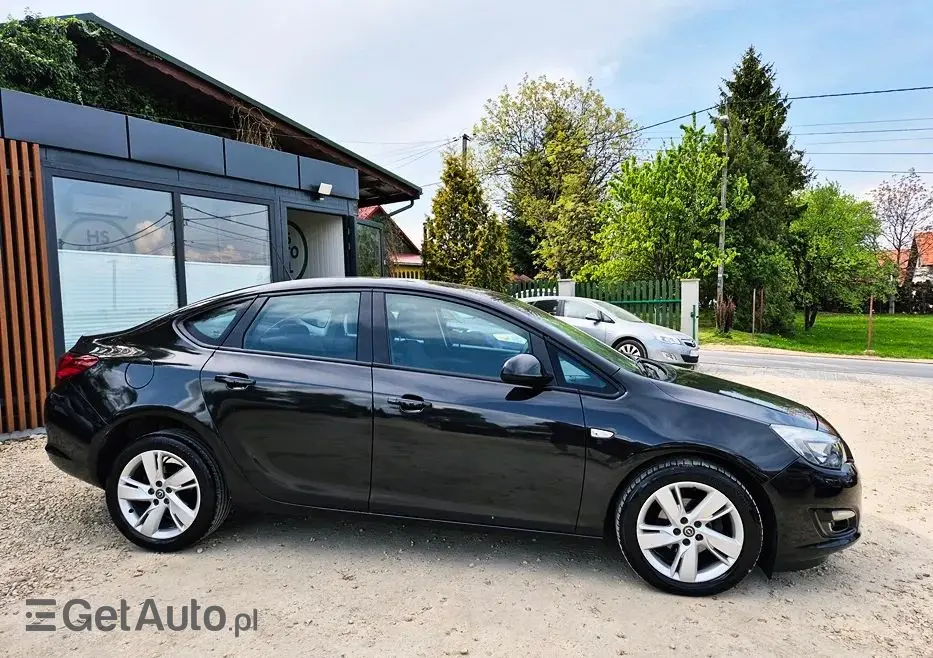OPEL Astra IV 1.4 T Business EU6