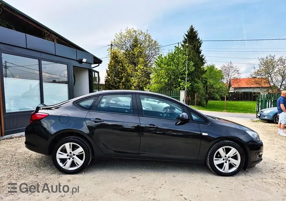 OPEL Astra IV 1.4 T Business EU6