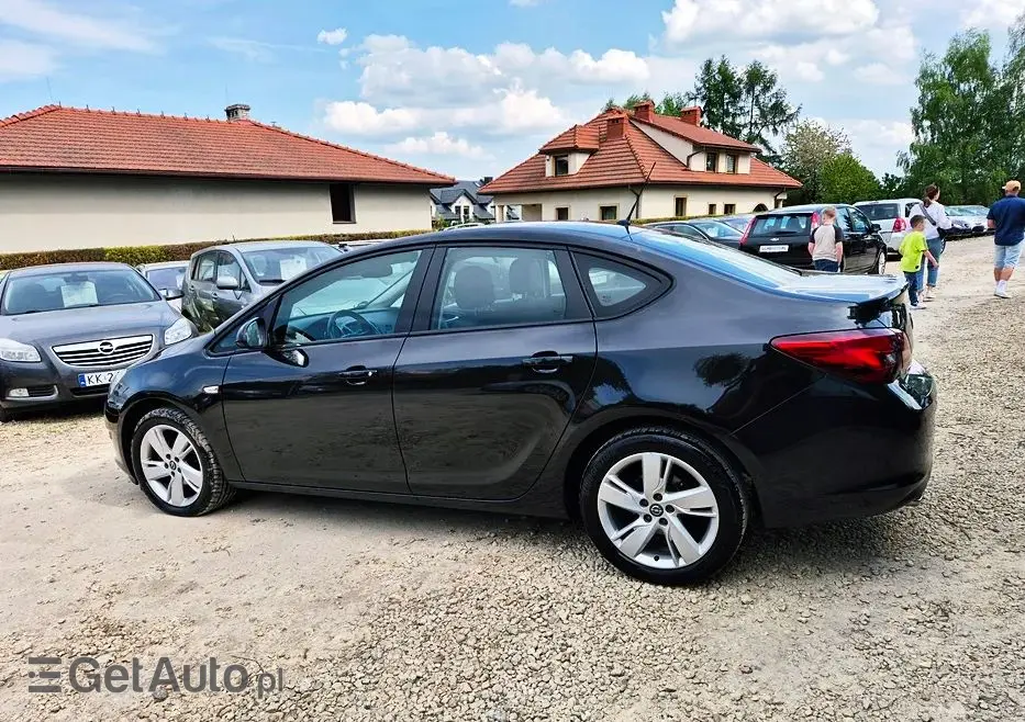OPEL Astra IV 1.4 T Business EU6