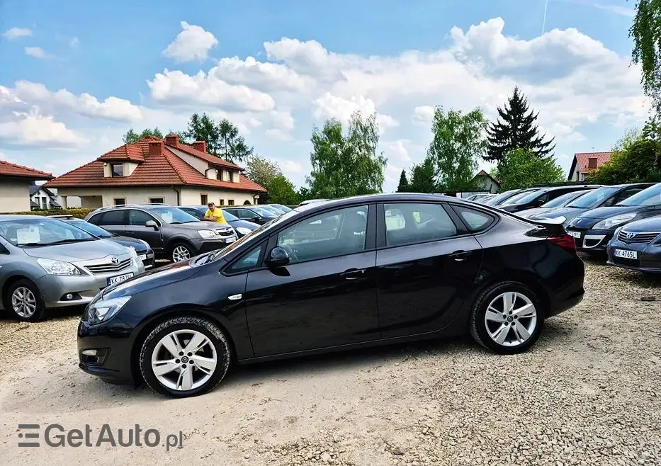 OPEL Astra IV 1.4 T Business EU6