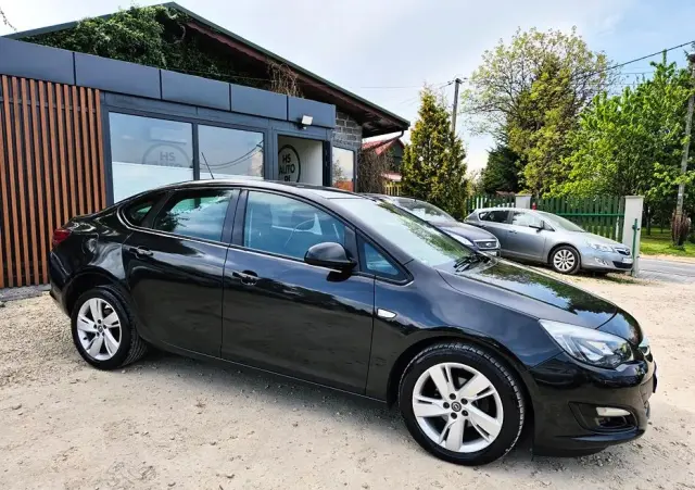 OPEL Astra IV 1.4 T Business EU6