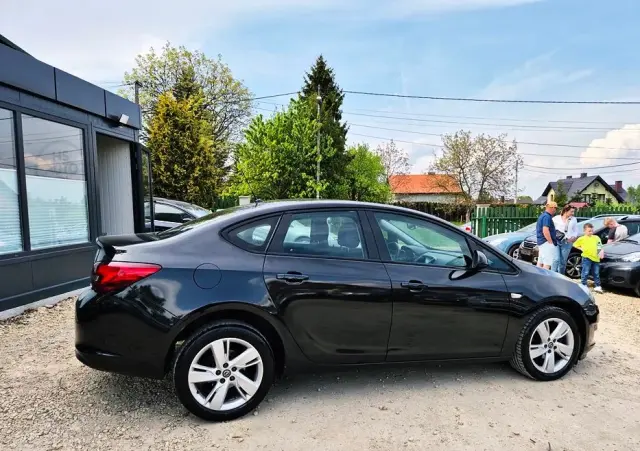 OPEL Astra IV 1.4 T Business EU6