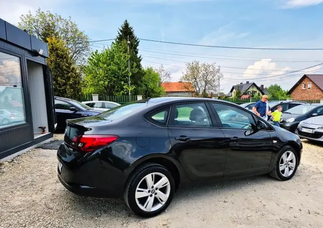 OPEL Astra IV 1.4 T Business EU6