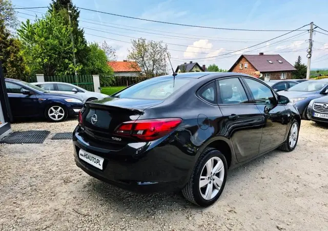 OPEL Astra IV 1.4 T Business EU6