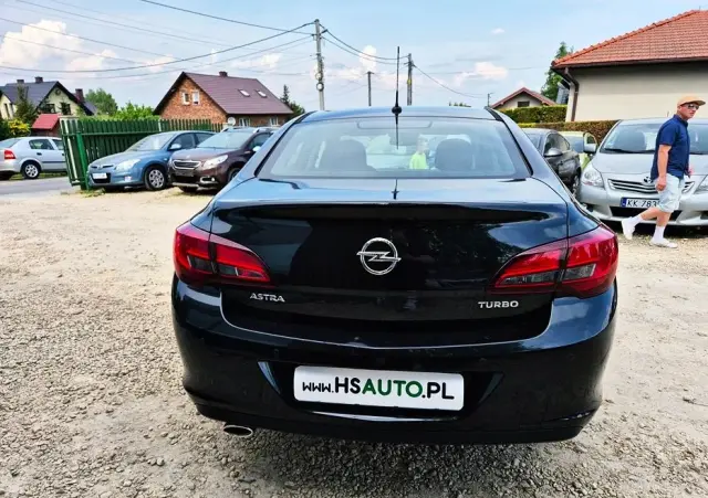 OPEL Astra IV 1.4 T Business EU6