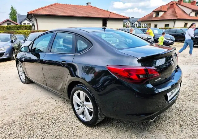 OPEL Astra IV 1.4 T Business EU6
