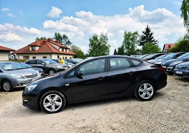 OPEL Astra IV 1.4 T Business EU6