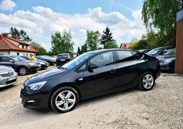 OPEL Astra IV 1.4 T Business EU6