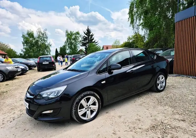 OPEL Astra IV 1.4 T Business EU6