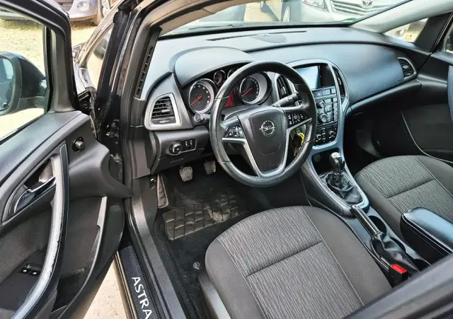 OPEL Astra IV 1.4 T Business EU6