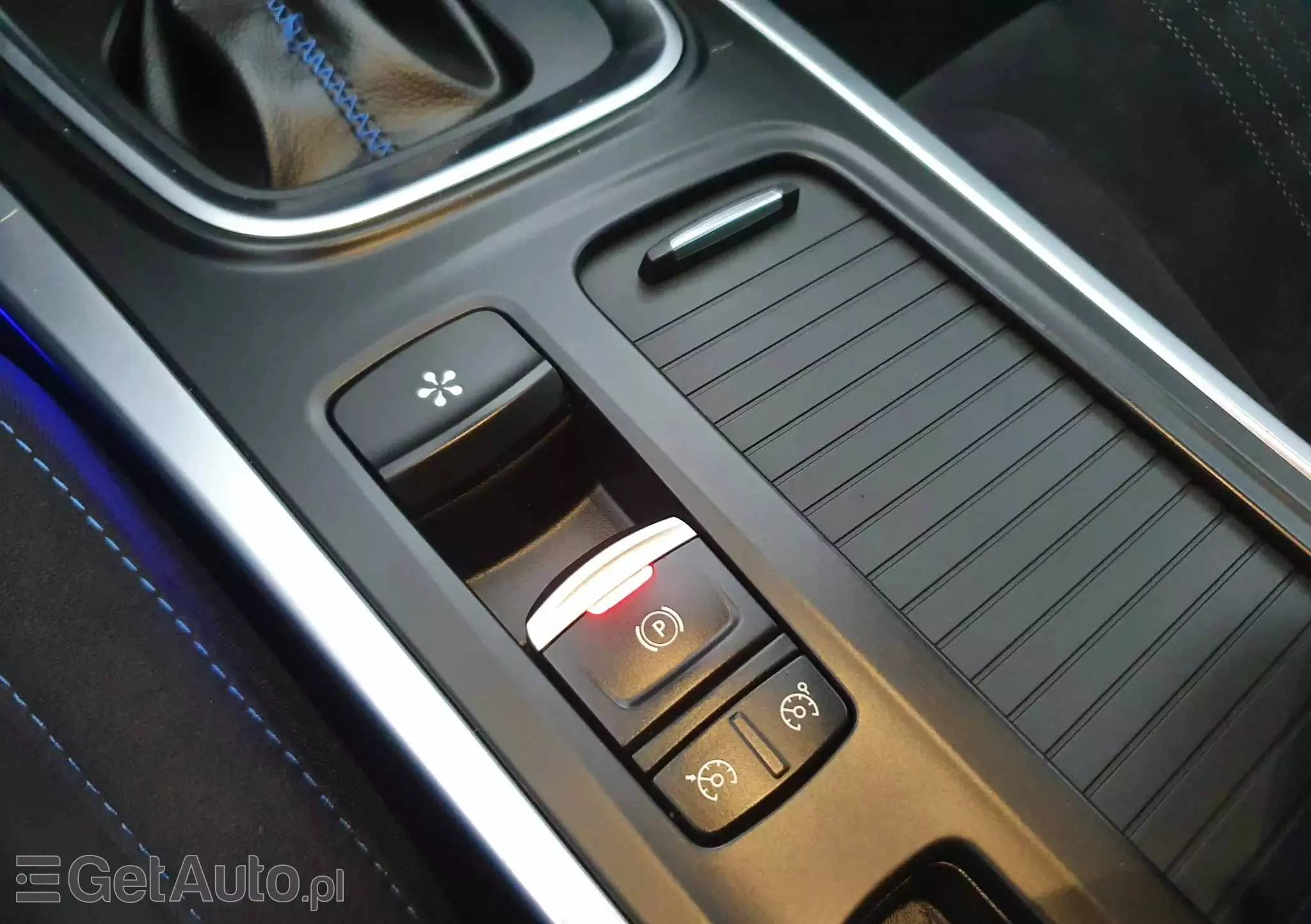 RENAULT Megane ENERGY TCe 205 EDC GT