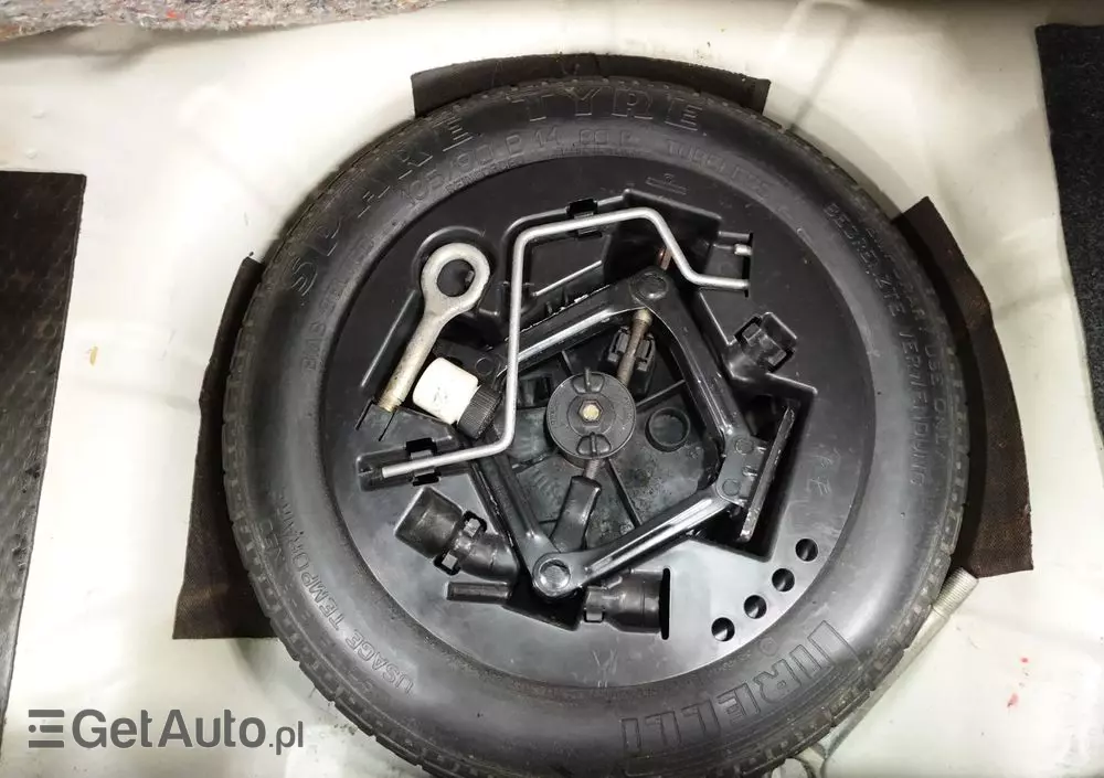 LANCIA Ypsilon 1.4 16V Platino (4 os.)