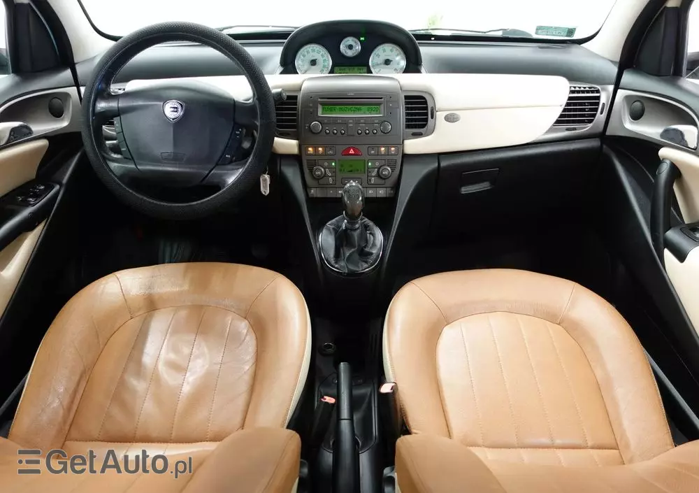 LANCIA Ypsilon 1.4 16V Platino (4 os.)