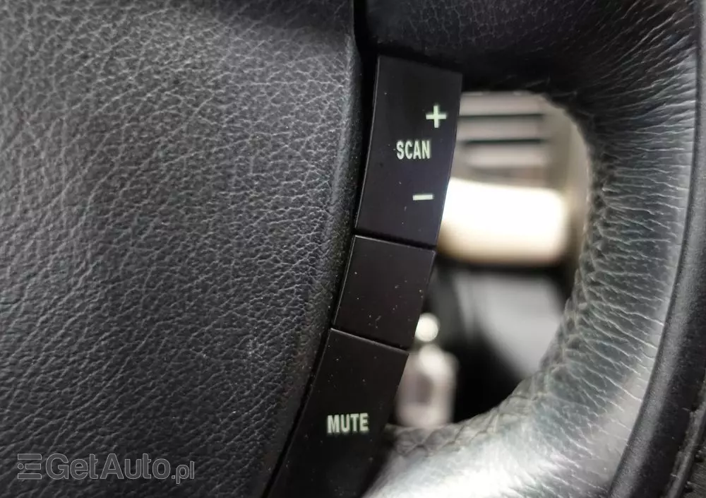 LANCIA Ypsilon 1.4 16V Platino (4 os.)