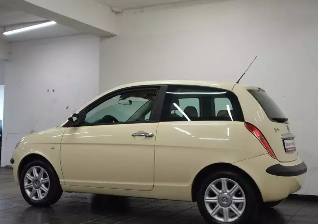 LANCIA Ypsilon 1.4 16V Platino (4 os.)