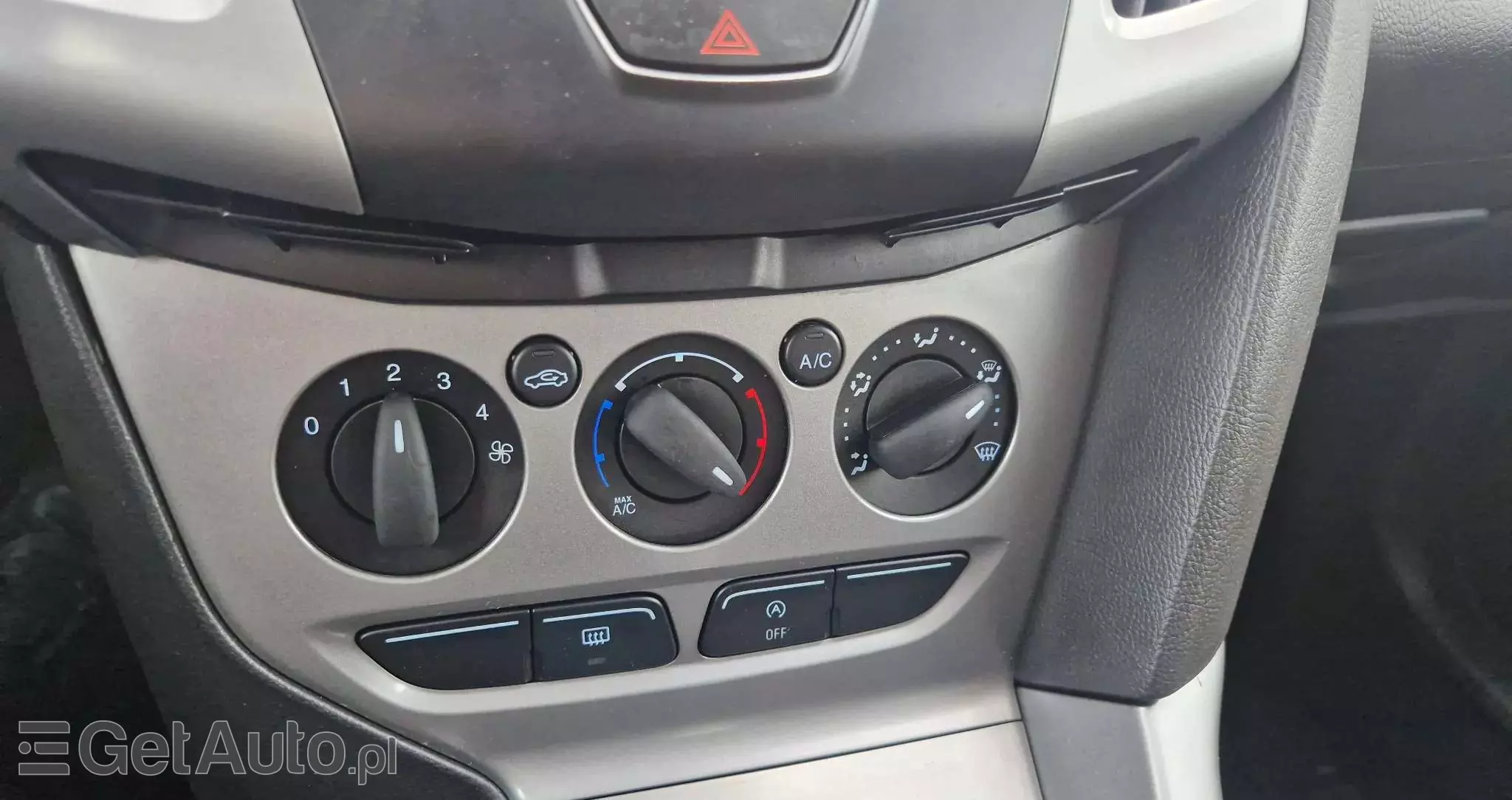 FORD Focus Turnier 1.6 TDCi DPF Titanium