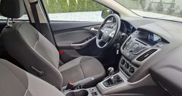 FORD Focus Turnier 1.6 TDCi DPF Titanium