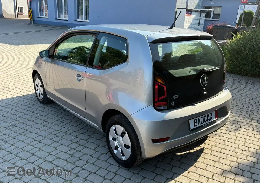 VOLKSWAGEN Up! Active