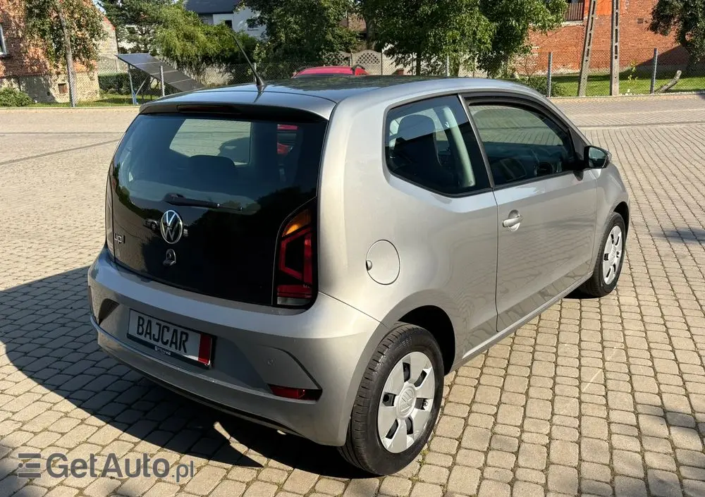 VOLKSWAGEN Up! Active