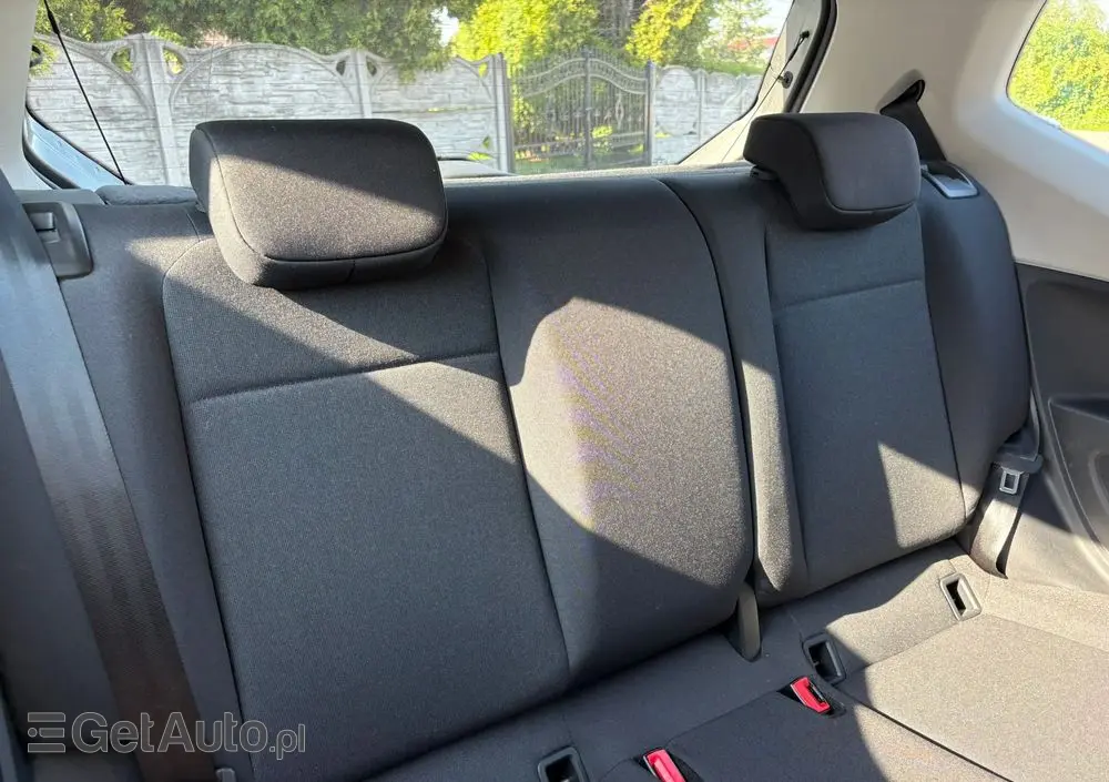 VOLKSWAGEN Up! Active