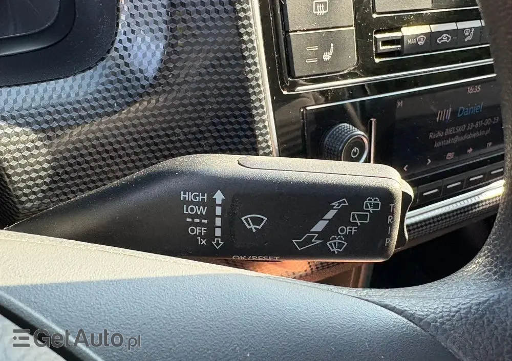 VOLKSWAGEN Up! Active