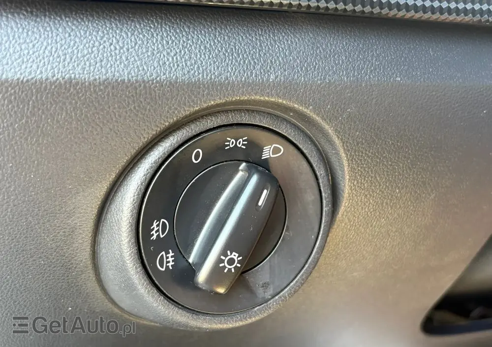 VOLKSWAGEN Up! Active