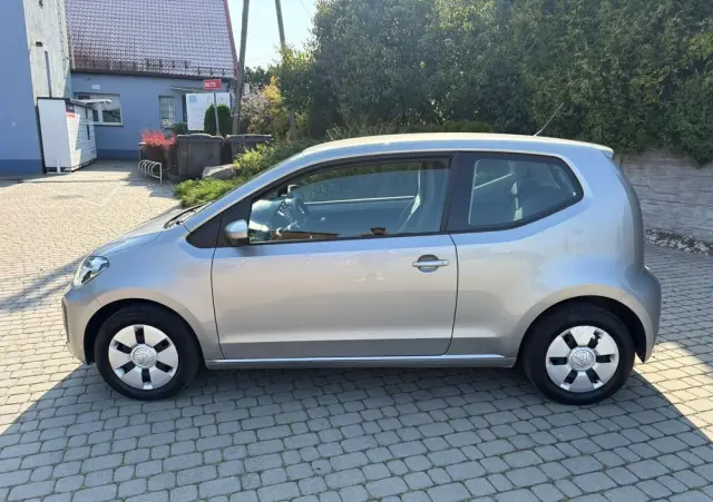 VOLKSWAGEN Up! Active