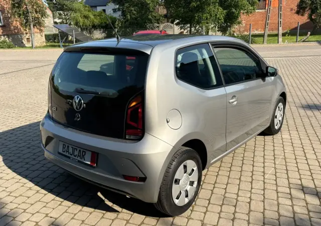 VOLKSWAGEN Up! Active