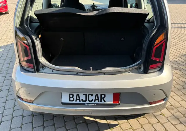 VOLKSWAGEN Up! Active