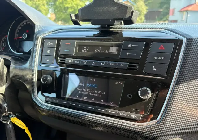 VOLKSWAGEN Up! Active