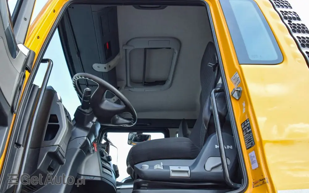 MAN TGS 26.400 / 6x4 / EURO 6 / UDT / HDS FASSI 165 / WYSUW x3 / ROTATOR / CHWYTAK / STEROWANIE RADIOWE / WZMOCNIONA RAMA / WYWROTKA / HYDROBURTA / AUTOMAT / 2017 / NOWE OPONY - 100% / NISKI PRZEBIEG / STAN IDEALNY / SPROWADZONY 