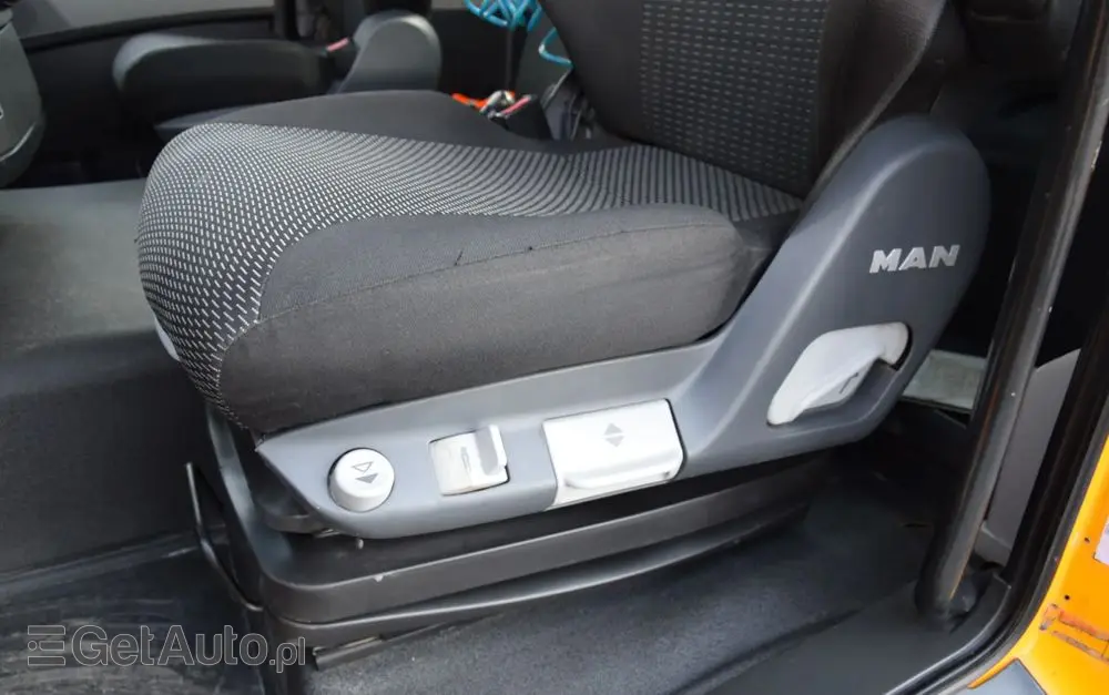 MAN TGS 26.400 / 6x4 / EURO 6 / UDT / HDS FASSI 165 / WYSUW x3 / ROTATOR / CHWYTAK / STEROWANIE RADIOWE / WZMOCNIONA RAMA / WYWROTKA / HYDROBURTA / AUTOMAT / 2017 / NOWE OPONY - 100% / NISKI PRZEBIEG / STAN IDEALNY / SPROWADZONY 