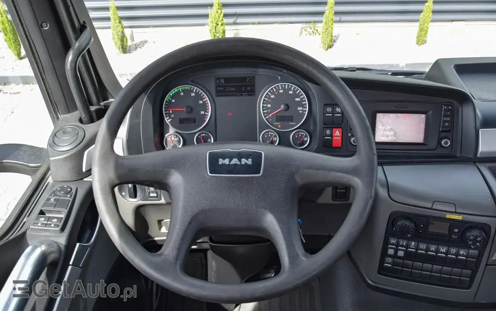 MAN TGS 26.400 / 6x4 / EURO 6 / UDT / HDS FASSI 165 / WYSUW x3 / ROTATOR / CHWYTAK / STEROWANIE RADIOWE / WZMOCNIONA RAMA / WYWROTKA / HYDROBURTA / AUTOMAT / 2017 / NOWE OPONY - 100% / NISKI PRZEBIEG / STAN IDEALNY / SPROWADZONY 