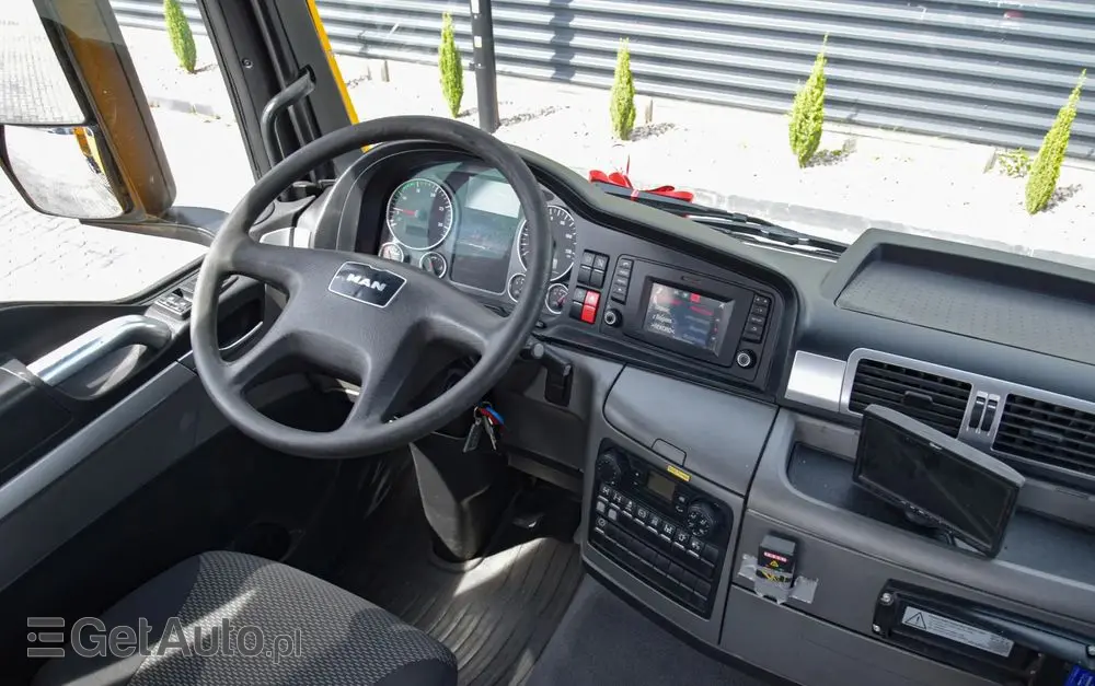 MAN TGS 26.400 / 6x4 / EURO 6 / UDT / HDS FASSI 165 / WYSUW x3 / ROTATOR / CHWYTAK / STEROWANIE RADIOWE / WZMOCNIONA RAMA / WYWROTKA / HYDROBURTA / AUTOMAT / 2017 / NOWE OPONY - 100% / NISKI PRZEBIEG / STAN IDEALNY / SPROWADZONY 