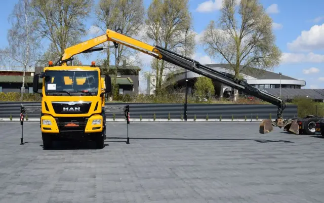 MAN TGS 26.400 / 6x4 / EURO 6 / UDT / HDS FASSI 165 / WYSUW x3 / ROTATOR / CHWYTAK / STEROWANIE RADIOWE / WZMOCNIONA RAMA / WYWROTKA / HYDROBURTA / AUTOMAT / 2017 / NOWE OPONY - 100% / NISKI PRZEBIEG / STAN IDEALNY / SPROWADZONY 