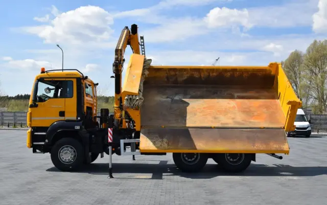 MAN TGS 26.400 / 6x4 / EURO 6 / UDT / HDS FASSI 165 / WYSUW x3 / ROTATOR / CHWYTAK / STEROWANIE RADIOWE / WZMOCNIONA RAMA / WYWROTKA / HYDROBURTA / AUTOMAT / 2017 / NOWE OPONY - 100% / NISKI PRZEBIEG / STAN IDEALNY / SPROWADZONY 