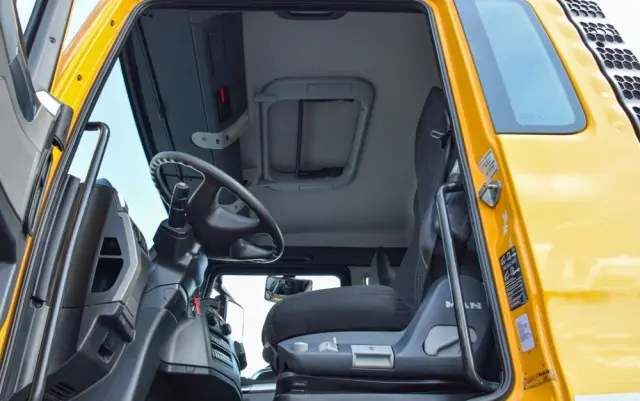 MAN TGS 26.400 / 6x4 / EURO 6 / UDT / HDS FASSI 165 / WYSUW x3 / ROTATOR / CHWYTAK / STEROWANIE RADIOWE / WZMOCNIONA RAMA / WYWROTKA / HYDROBURTA / AUTOMAT / 2017 / NOWE OPONY - 100% / NISKI PRZEBIEG / STAN IDEALNY / SPROWADZONY 