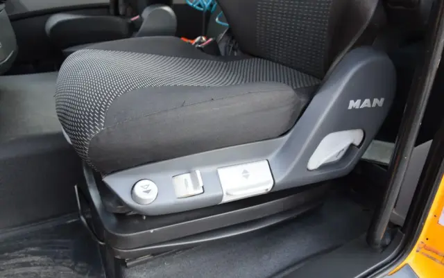 MAN TGS 26.400 / 6x4 / EURO 6 / UDT / HDS FASSI 165 / WYSUW x3 / ROTATOR / CHWYTAK / STEROWANIE RADIOWE / WZMOCNIONA RAMA / WYWROTKA / HYDROBURTA / AUTOMAT / 2017 / NOWE OPONY - 100% / NISKI PRZEBIEG / STAN IDEALNY / SPROWADZONY 