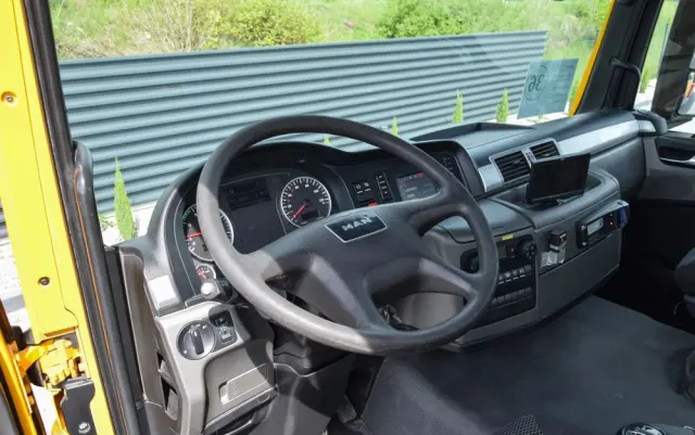 MAN TGS 26.400 / 6x4 / EURO 6 / UDT / HDS FASSI 165 / WYSUW x3 / ROTATOR / CHWYTAK / STEROWANIE RADIOWE / WZMOCNIONA RAMA / WYWROTKA / HYDROBURTA / AUTOMAT / 2017 / NOWE OPONY - 100% / NISKI PRZEBIEG / STAN IDEALNY / SPROWADZONY 