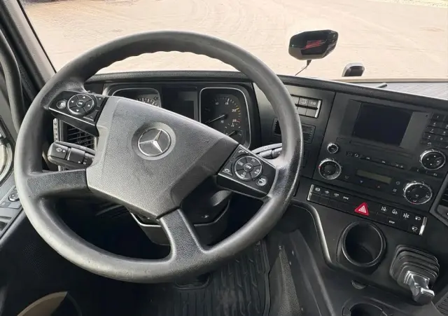 MERCEDES-BENZ Actros 