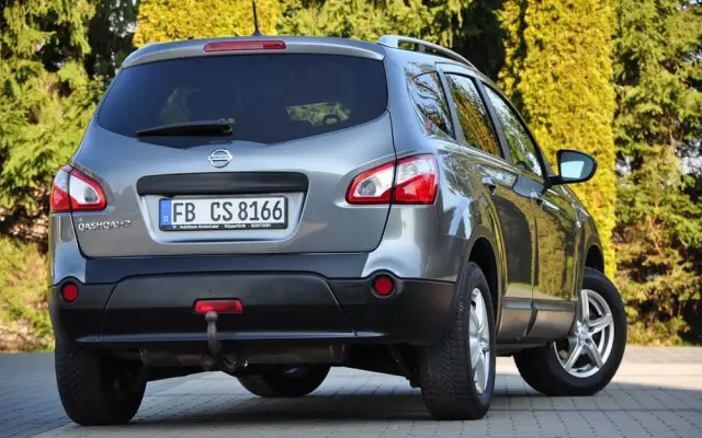NISSAN Qashqai+2 2.0 Acenta