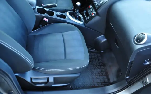 NISSAN Qashqai+2 2.0 Acenta