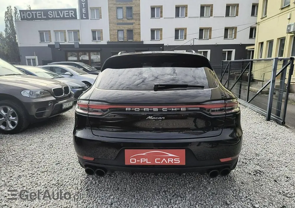 PORSCHE Macan 
