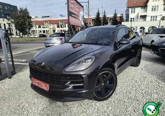 PORSCHE Macan 