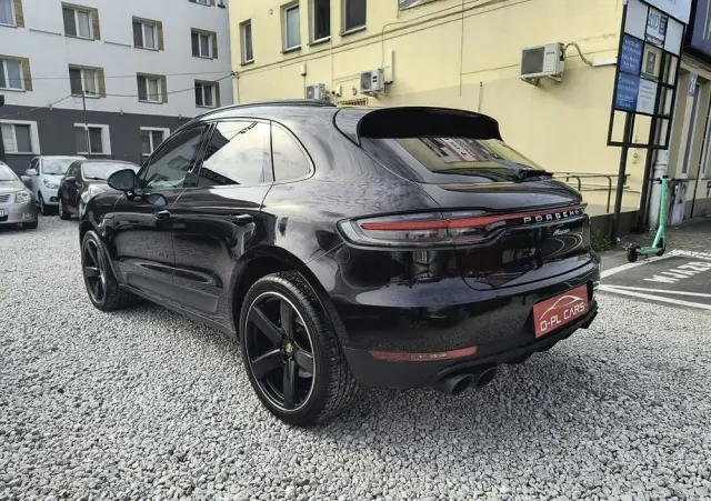 PORSCHE Macan 