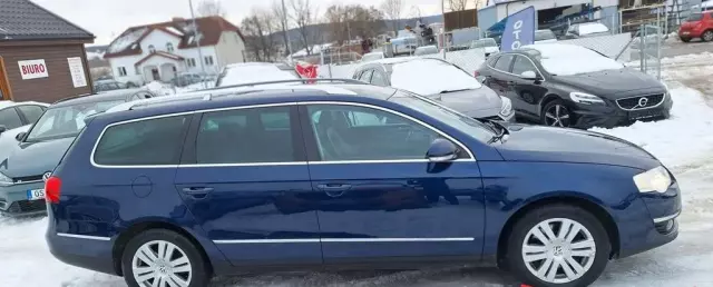 VOLKSWAGEN Passat 