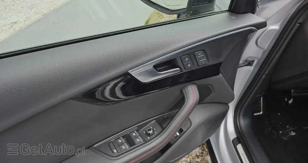 AUDI A4 Limousine 2.0 TFSI quattro S tronic sport